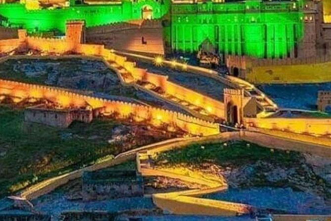Jaipur Evening City Tour In Open Jeep - Why an open Jeep works well after dark