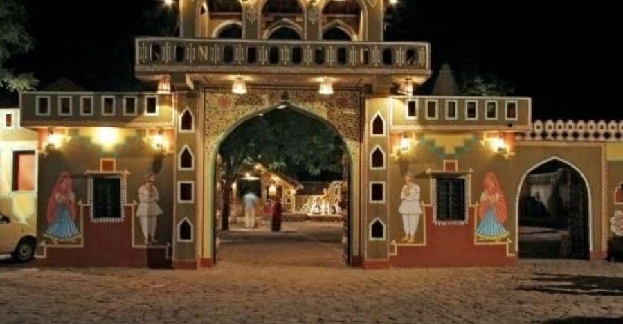 Jaipur Evening Tour Chokhi Dhani village culture with dinner - The road from Jaipur to the evening stop