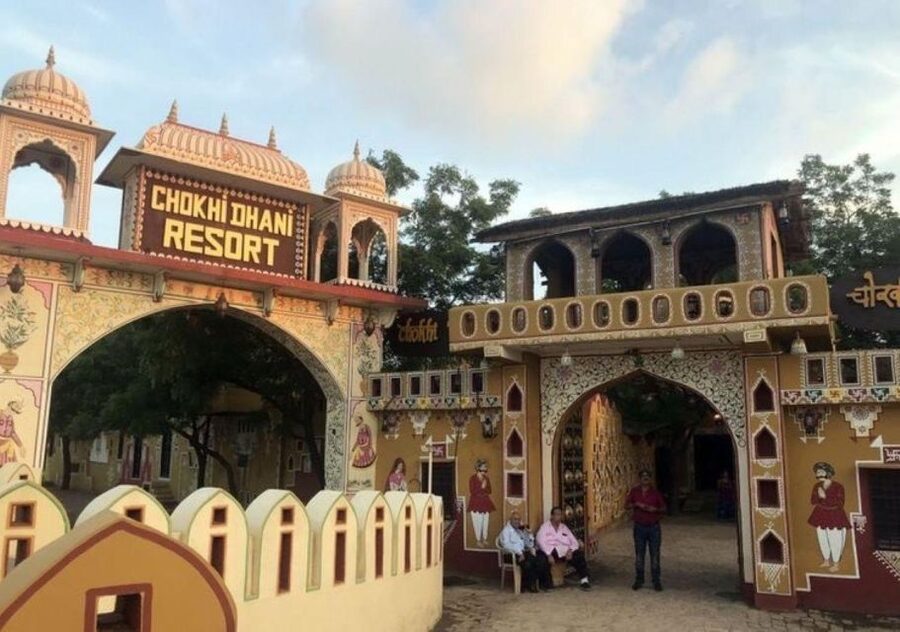 Jaipur Evening Tour Chokhi Dhani village culture with dinner - Who will enjoy this most