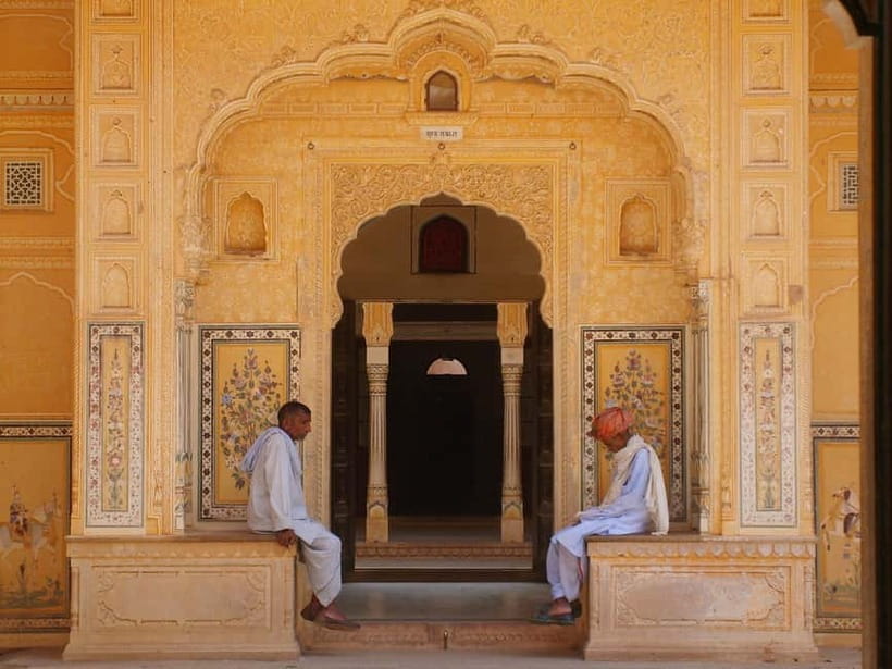 Jaipur: Explore Amber, Jaigarh & Nahargarh Fort with Sunset - Jal Mahal: a short stop beside Man Sagar Lake
