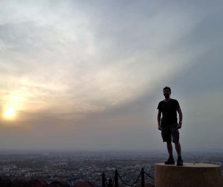 Jaipur: Explore Amber, Jaigarh & Nahargarh Fort with Sunset - How the private format affects the day