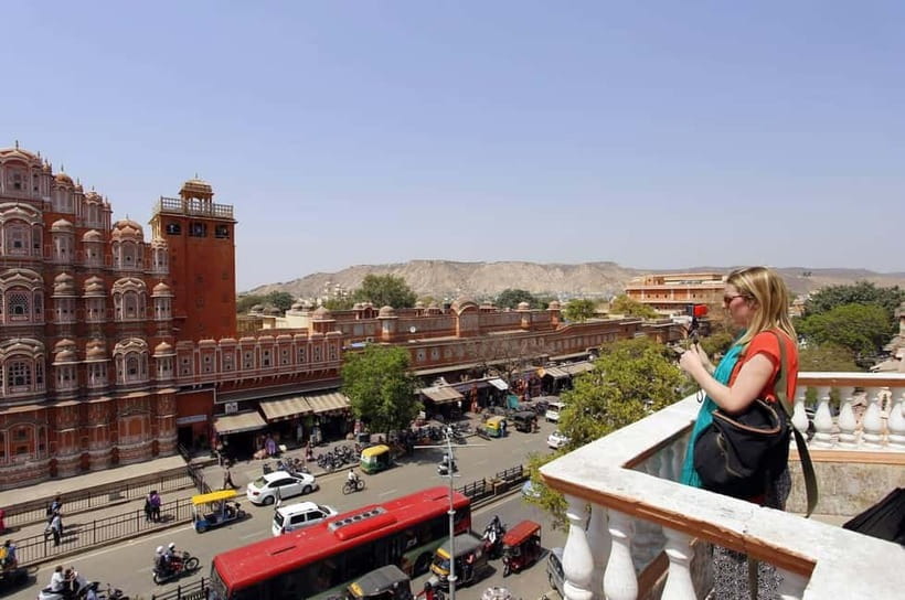 Jaipur: Explore City Sights, Amber Fort & Monkey Temple - Masala chai, poha, and kachori