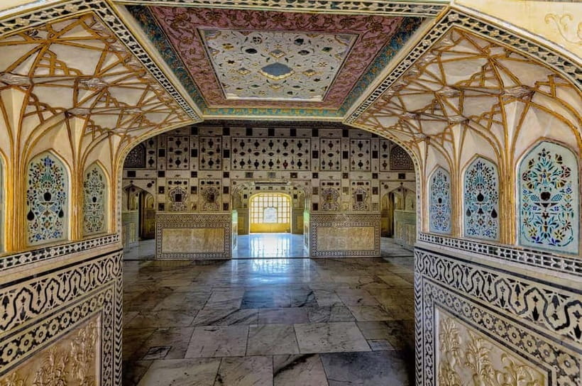 Jaipur: Explore City Sights, Amber Fort & Monkey Temple - Amber Fort, Sheesh Mahal, and hill views