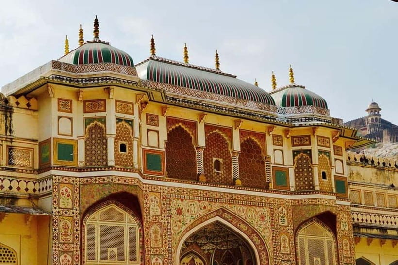 Jaipur: Full Day City sightseeing with Car, Guide & Lunch - Hawa Mahal and Jaipur’s famous pink facade