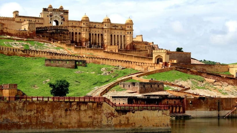 Jaipur: Full Day City sightseeing with Car, Guide & Lunch - Jantar Mantar and Jaipur’s stone instruments
