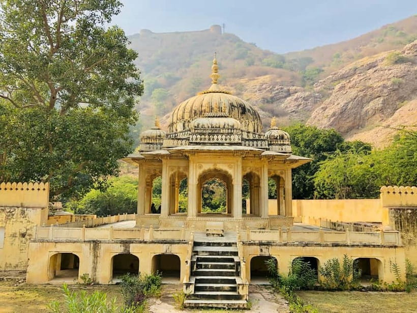 Jaipur: Full-Day City Tour with Car, Guide & Skip-the-Line - Panna Meena ka Kund reveals Jaipur’s geometry