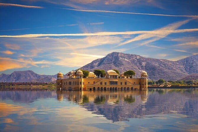 Jaipur Full Day Heritage of Pink City Tour By Tuk Tuk With Chai - Amber Palace and its Rajput courtrooms