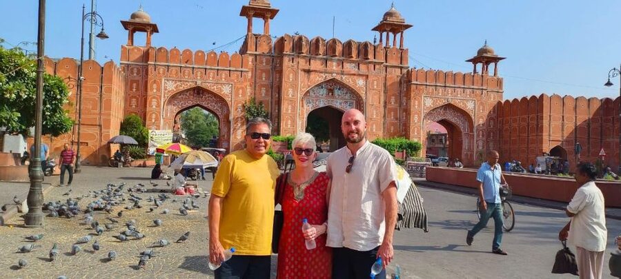 Jaipur: Full-Day Sightseeing Tour with Guide and Lunch - Jal Mahal is a quick lakefront photo stop