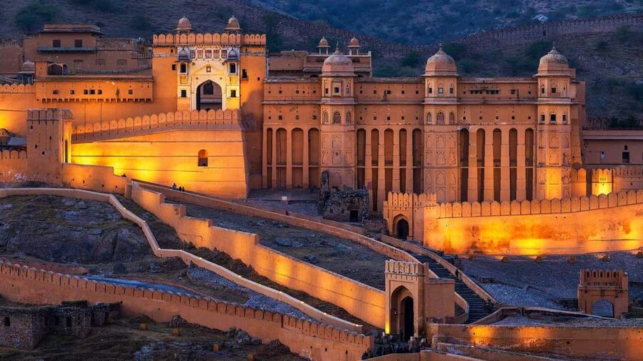 Jaipur: Full Day Sightseeing with Professional Photographer - Amber Fort and the road beyond Jaipur