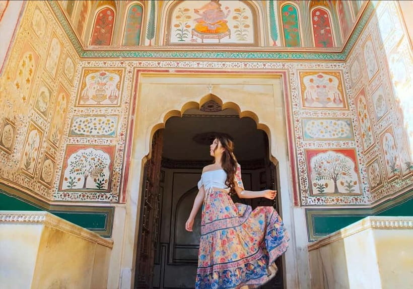 Jaipur: Half-Day Guided Sightseeing Tour with Flower Market - Jal Mahal is a photo stop, not a palace tour