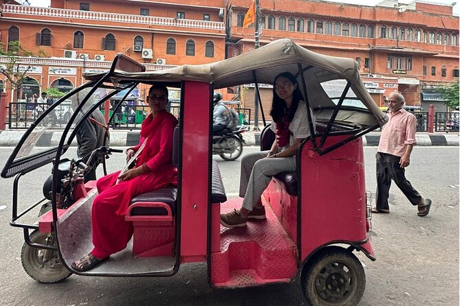 Jaipur Half-Day Heritage Tour by Women-Driven E-Rickshaw - A short look at Jal Mahal
