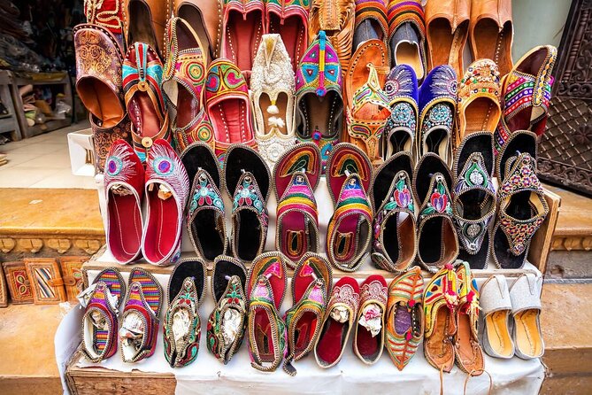 Jaipur Half-Day Shopping Tour with Hand Block Printing Class - Maniharo Ka Rasta: lac bangles in a narrow market lane