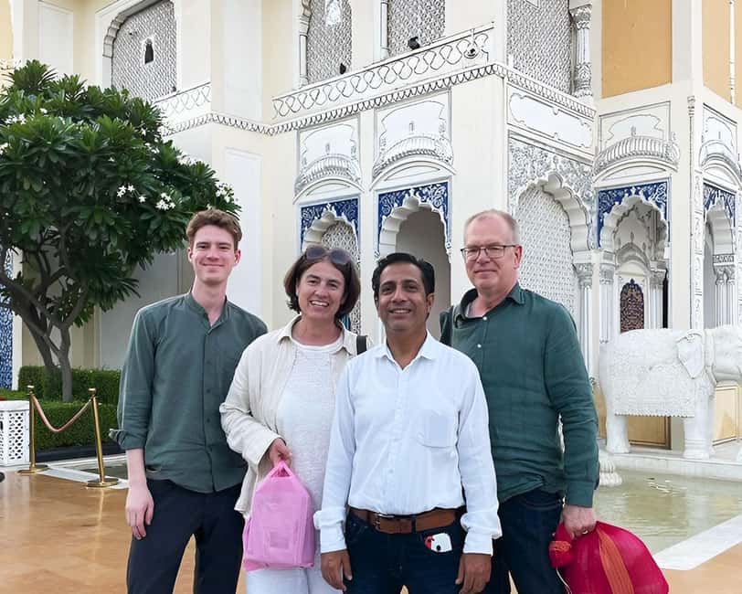 Jaipur: Half-Day Sightseeing Tour of the Heritage Pink City - Walking through the Pink City