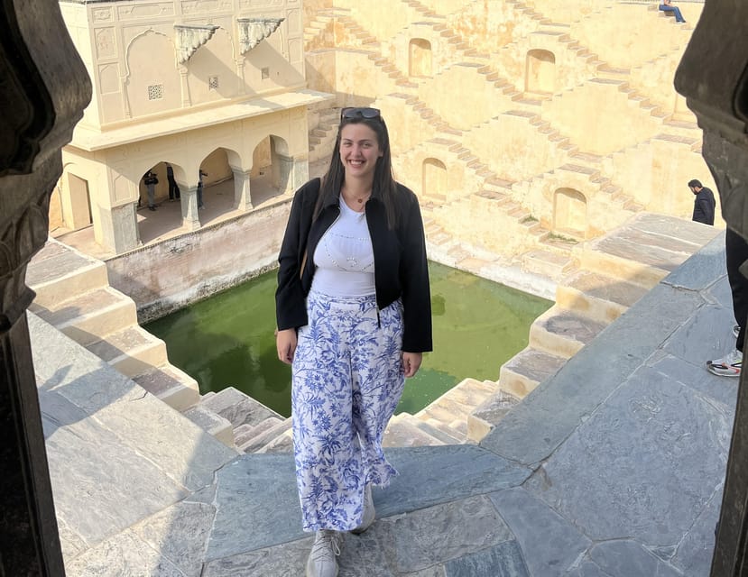 Jaipur: Half or Full-Day Sightseeing Tour with Flower Market - Jal Mahal, calm water between busy sights