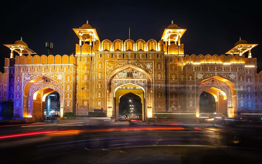 Jaipur: Heritage Evening Tour with Monkey Temple Sunset - Jal Mahal and the palace on the lake