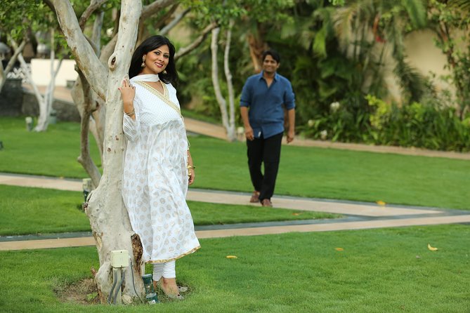 Jaipur Instagram Photoshoot By Local Professionals - Hawa Mahal, Jaipur’s best-known backdrop