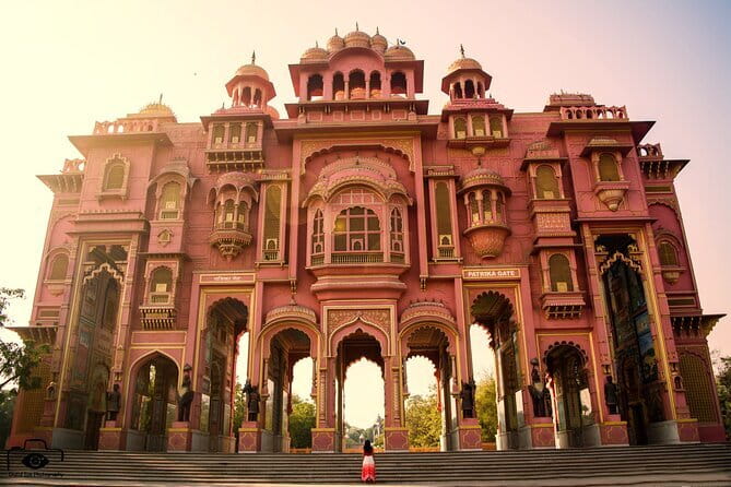 Jaipur Instagram Tour of Photogenic Spots - Birla Mandir begins the day with white marble