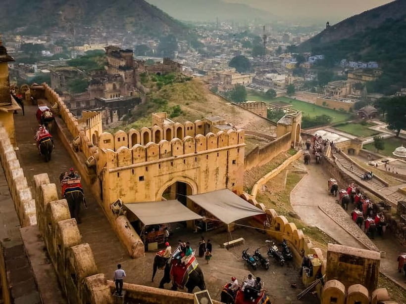 Jaipur: Jaipur & Amber Fort Full or Half-Day Guided Tour - Lunch, tickets, and the real value of $8