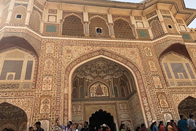 Jaipur Local Sightseeing Tour by Car and Driver - Jantar Mantar: Jaipur’s most unusual royal stop