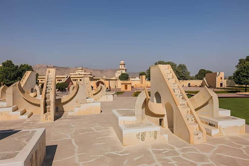 Jaipur: Night Open Jeep Safari with City Lights & Palaces - Who should book this night safari?