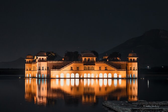 Jaipur Night Tour with Scenic Sunset at Monkey Temple - Albert Hall brings art and architecture into the plan
