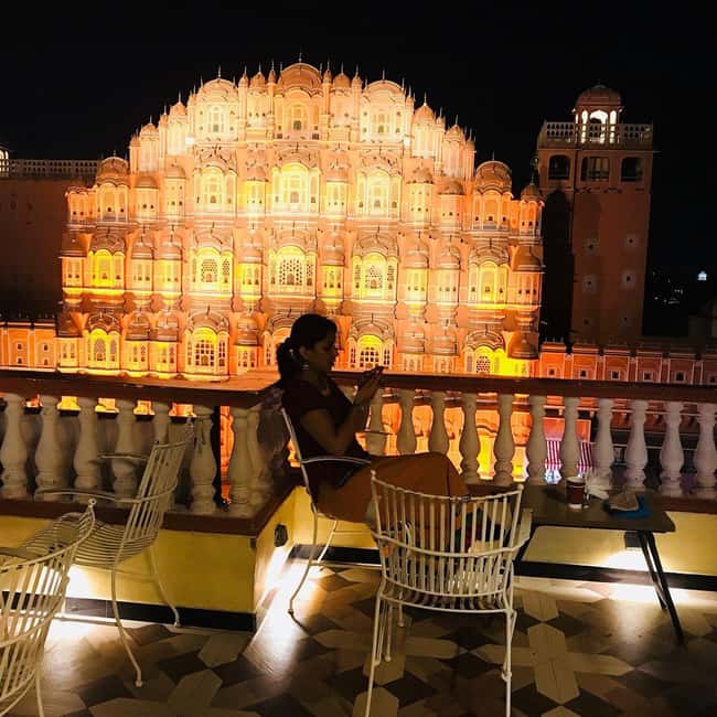 Jaipur Night Wonders: A Guided Night Walking Tour - Starting beneath Hawa Mahal