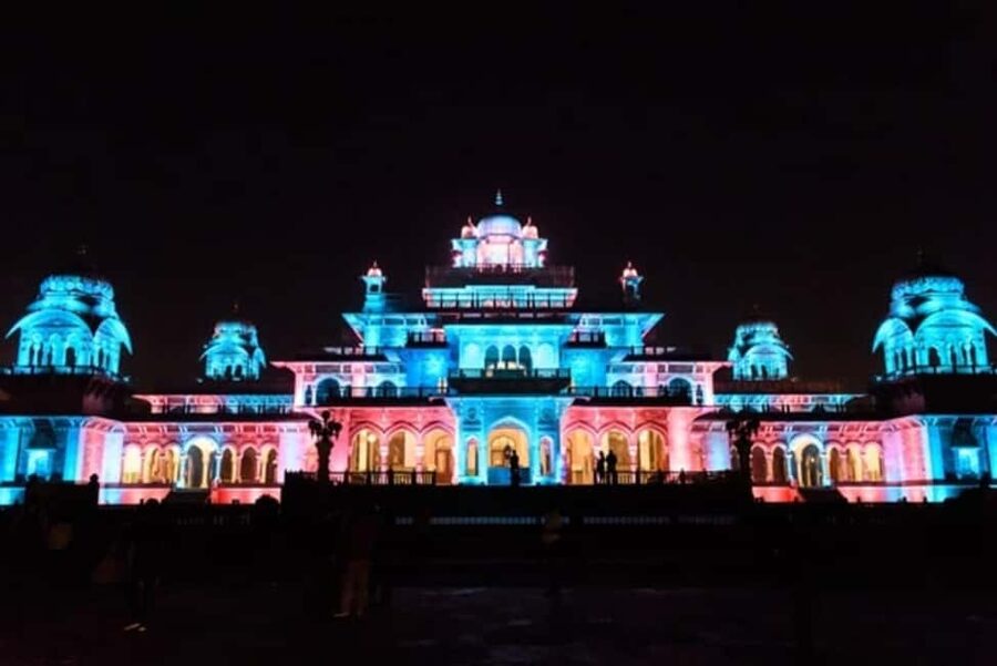 Jaipur Night Wonders: A Guided Night Walking Tour - Tripolia Gate and the city’s evening movement