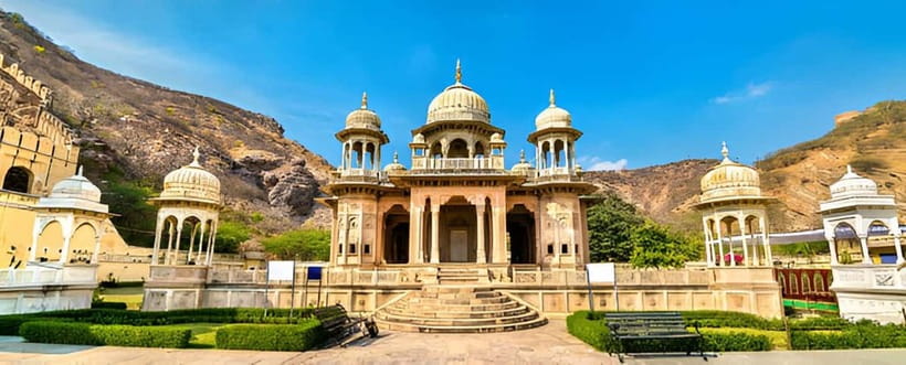 Jaipur: Personalized Full-Day City Tour by Car with Options - Hawa Mahal and the famous pink façade