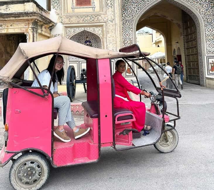Jaipur Private City Tour with a Women-Driven E-Rickshaw Ride - Why the women-driven e-rickshaw matters