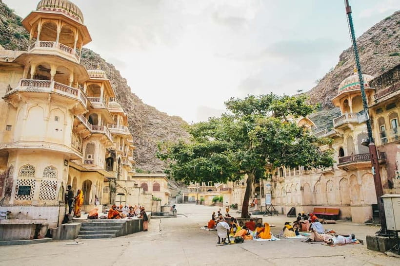 Jaipur: Private City Tour with Car, Guide, Tickets & Lunch - Key points to know before booking