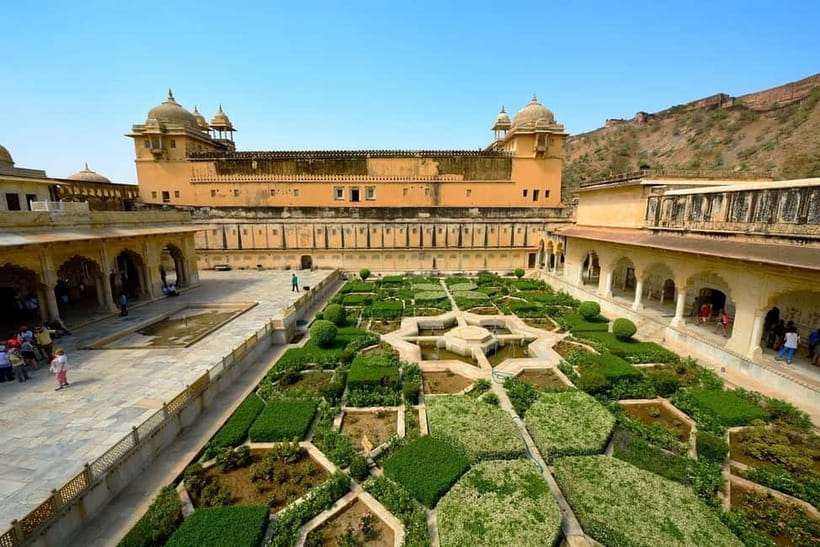 Jaipur: Private City Tour with Car, Guide, Tickets & Lunch - Amer Fort: Jaipur’s grand opening