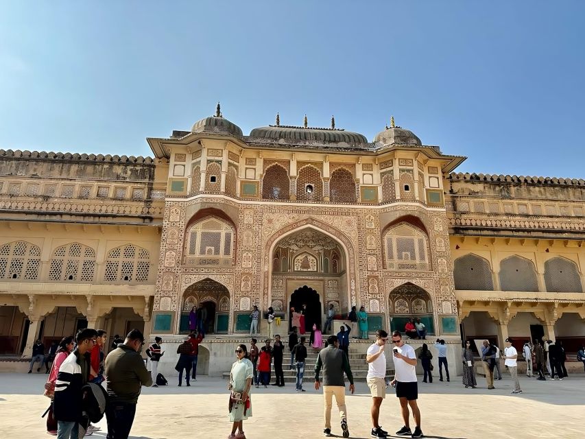 Jaipur Private City Tour with Hotel Pick-Up & Drop 4 - 8 Hrs - Jal Mahal and the lunch break