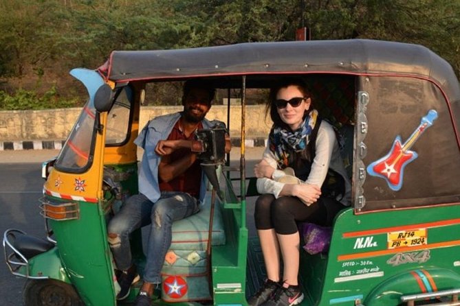 Jaipur: Private Day Trip by Tuk-Tuk & Guide with Pick-Up & Drop - Why a private tuk-tuk works well in Jaipur