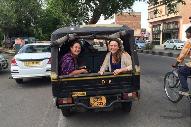 Jaipur: Private Day Trip by Tuk-Tuk & Guide with Pick-Up & Drop - Hawa Mahal is best treated as a street-side view