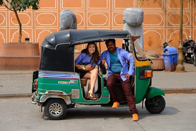 Jaipur: Private Day Trip by Tuk-Tuk & Guide with Pick-Up & Drop - Jal Mahal and the limits of a photo stop