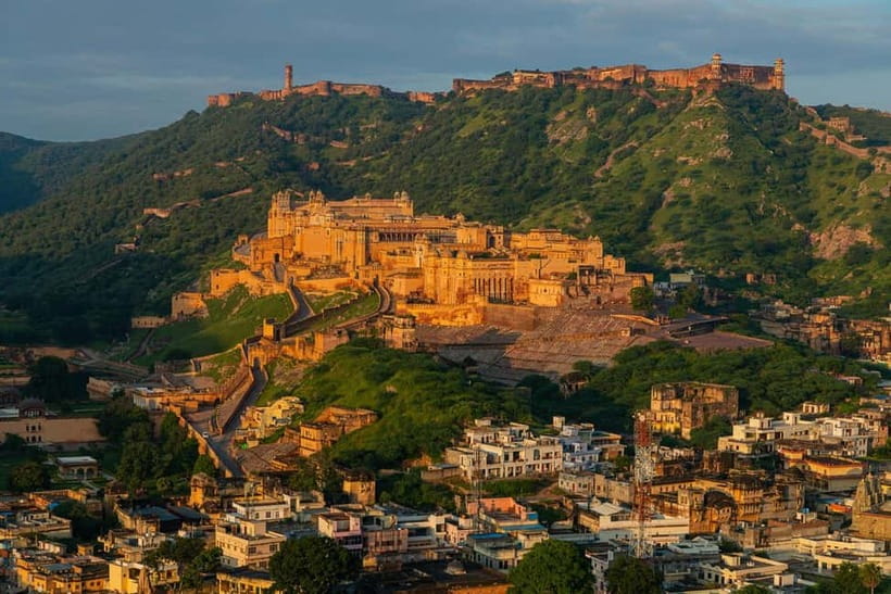 Jaipur: Private Full Day City Sightseeing Tour with Guide - What the car and guide add