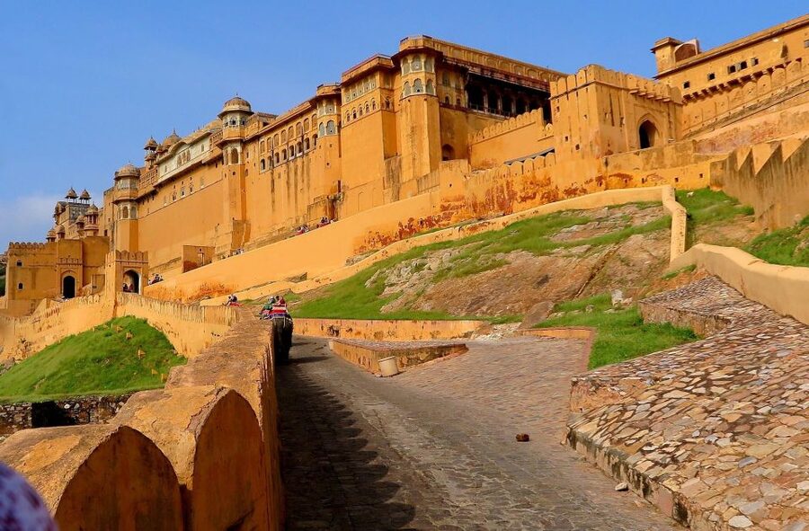 Jaipur: Private Full-Day City Tour by Tuk-Tuk or Car - Jantar Mantar: astronomy in stone