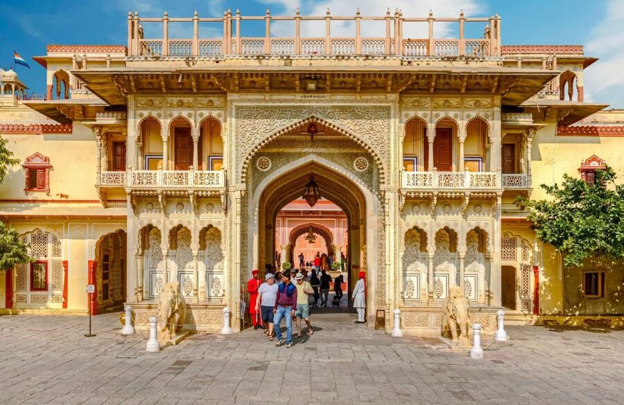 Jaipur: Private Full-Day City Tour by Tuk-Tuk or Car - Hawa Mahal and the Pink City streets