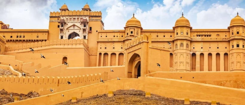 Jaipur: Private Full-Day City Tour with Car and Guide - Jal Mahal, a brief stop by the water