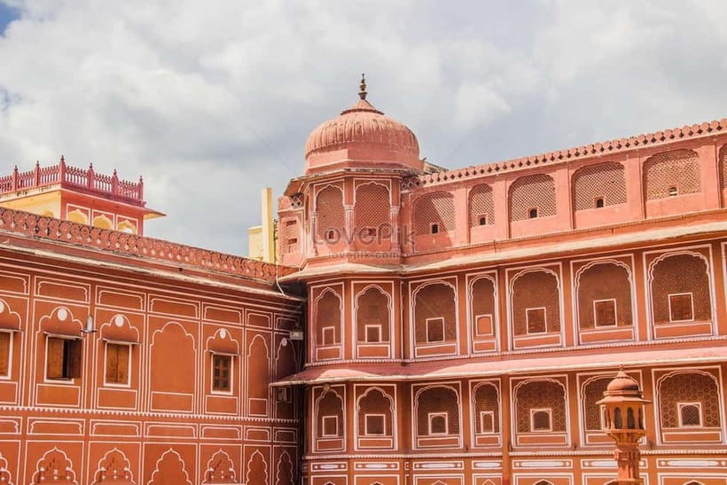Jaipur: Private Full-Day City Tour with Car and Guide - City Palace, royal rooms in the old city