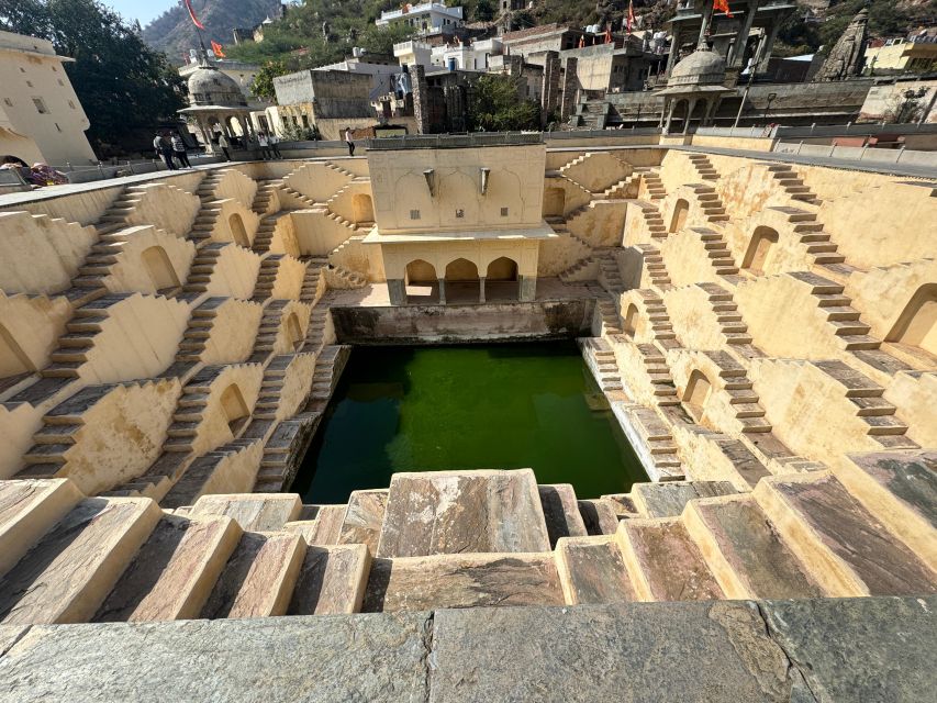 Jaipur: Private Full Day Sightseeing Tour By Car with Guide - Why a private car works well in Jaipur