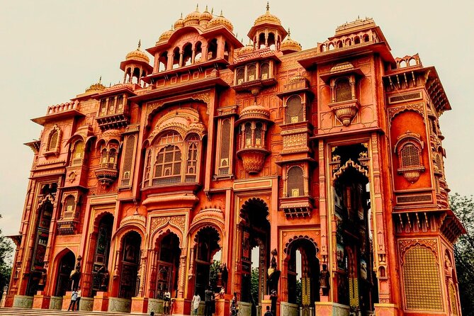 Jaipur Private Full Day Sightseeing Tour with Guide by Car - Amber Fort takes the first two hours