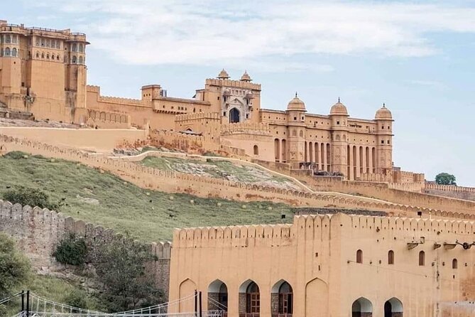 Jaipur Private Full Day Sightseeing Tour with Guide by Car - Gaitore brings a quieter royal setting