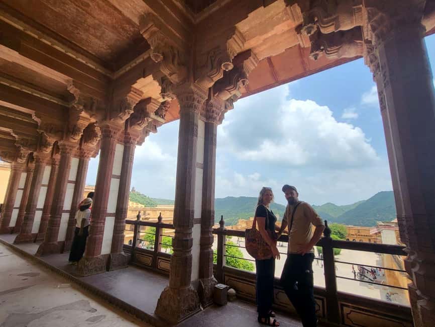 Jaipur: Private Sightseeing Day Tour with Guide by Car - City shopping adds flexibility, with one important caution