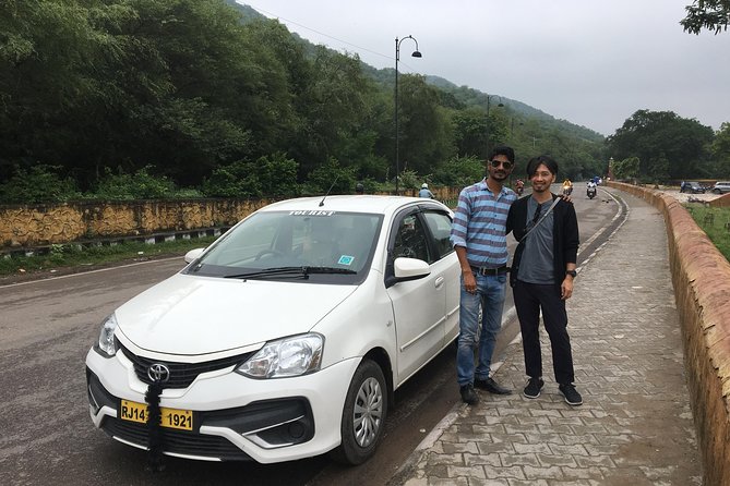 Jaipur Private Sightseeing Tour – All-Inclusive with Car & Guide - Jal Mahal, a free photo stop on the water