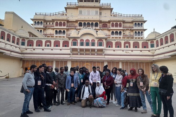 Jaipur Rickshaw Tour Jantar Mantar City Palace - Hawa Mahal and the royal view of street life
