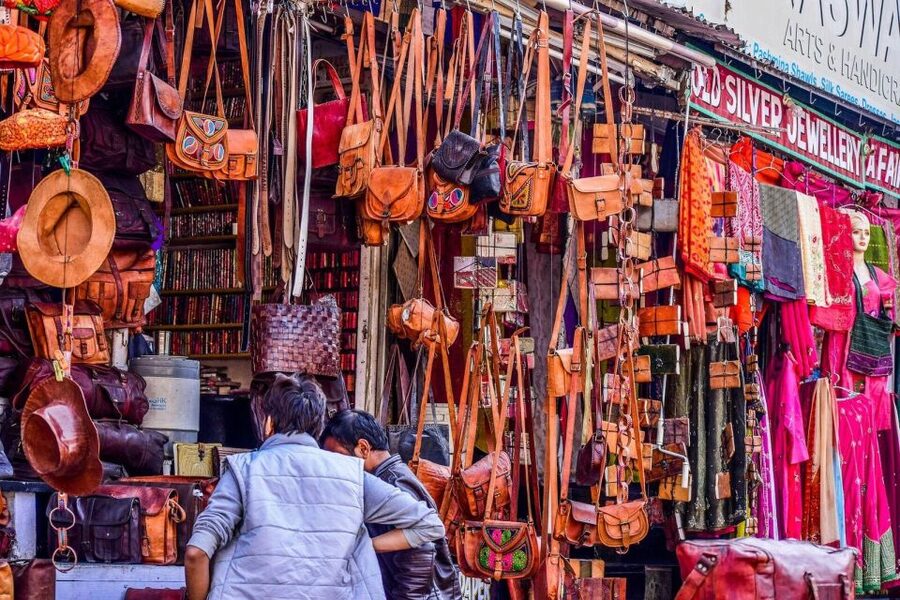 Jaipur Shopping: Jewelry, Fabrics, Rugs & Block Printing - Who should book this Jaipur shopping day?
