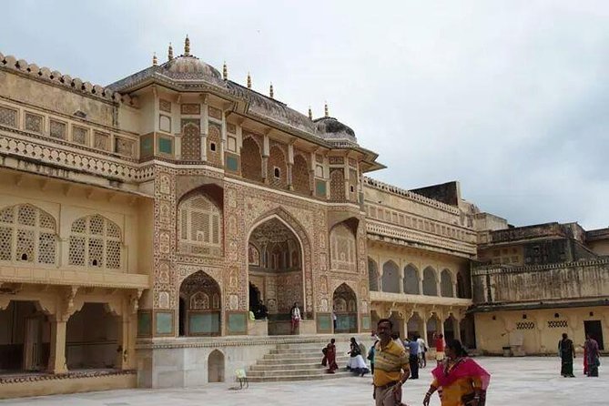 Jaipur Sightseeing Tuk-Tuk Tour - Royal Gaitor’s quiet marble cenotaphs