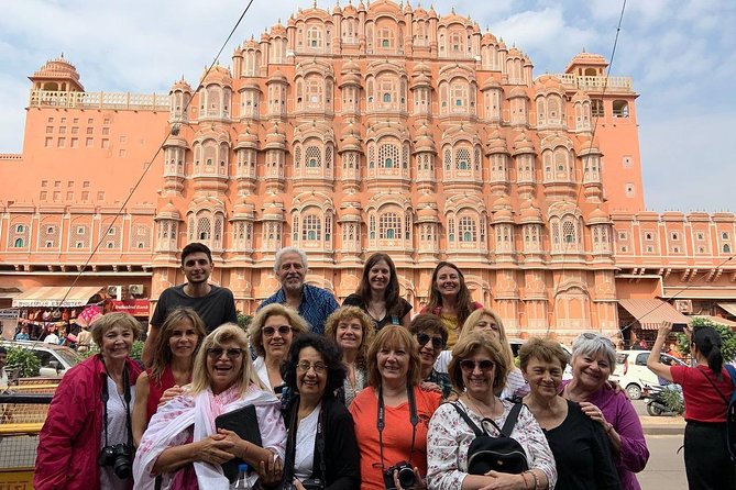 Jaipur Skip-the-Line Monuments Tour with Guide - Why a private car works well in Jaipur