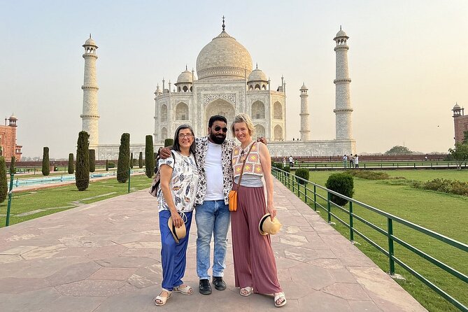 Jaipur to Agra Private Taj Mahal and Fort Tour - Entering the Taj Mahal